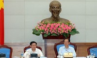 Premierminister Nguyen Tan Dung tagt mit dem Zentralwirtschaftskomitee